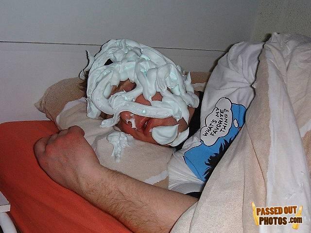 Passedout-photos-1219293872-2275