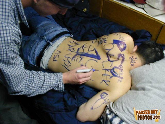Passedout-photos-1219293878-71059