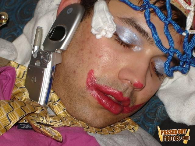 Passedout-photos-1219293879-81548