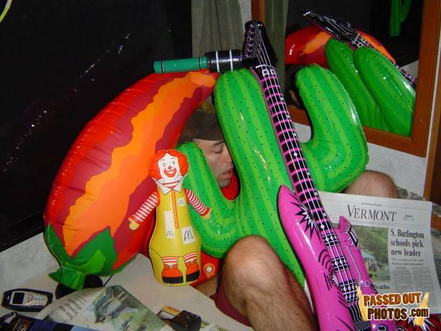 Passedout-photos-1219293881-15942