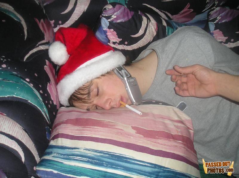 Passedout-photos-1219293885-67612