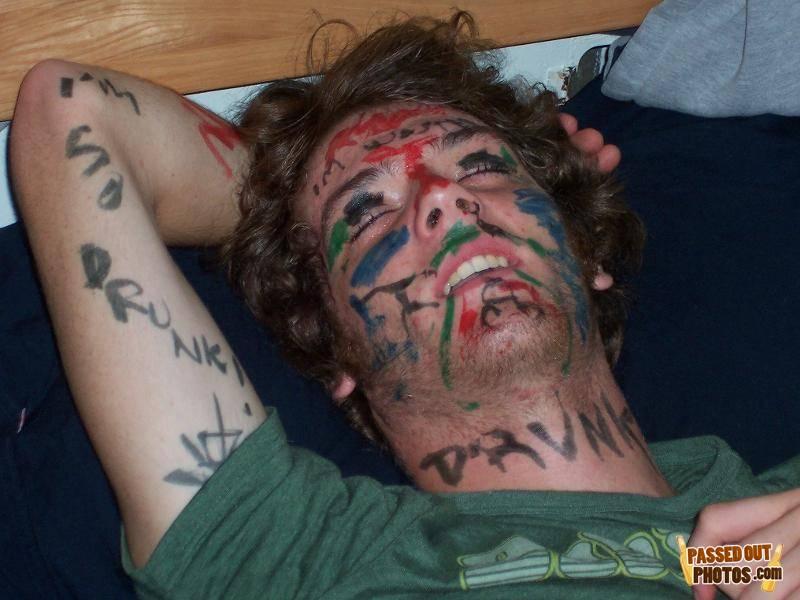 Passedout-photos-1219293886-74371