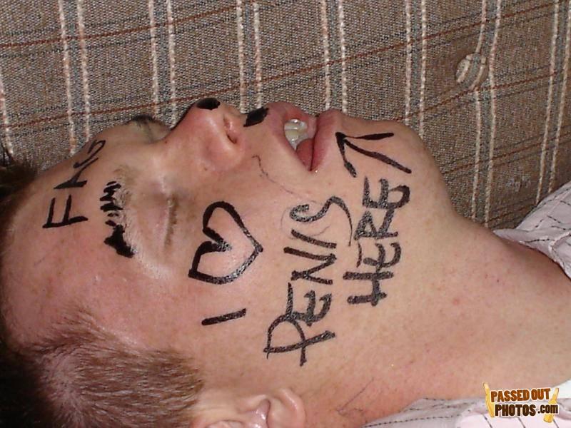 Passedout-photos-1219293888-9115