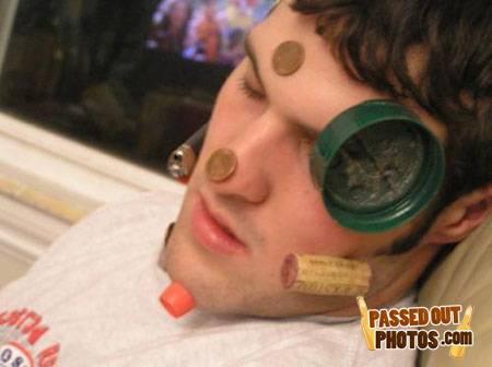 Passedout-photos-1219293893-24710