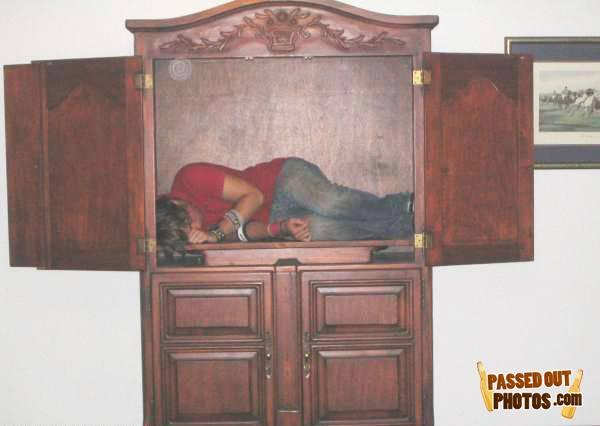 Passedout-photos-1219293893-97674