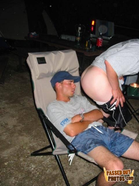 Passedout-photos-1219293904-45099