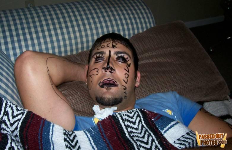Passedout-photos-1219293906-96671