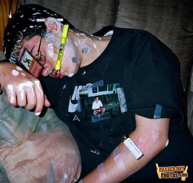 Passedout-photos-1219293907-65213