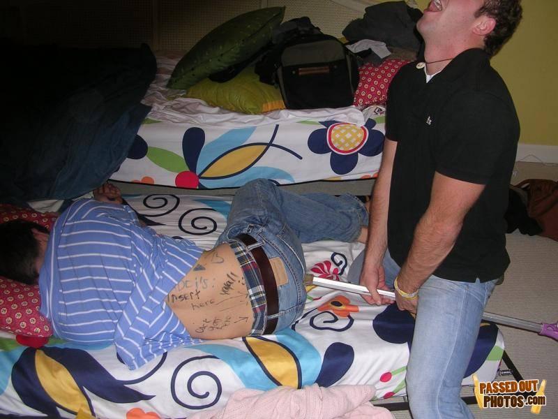 Passedout-photos-1219293909-41346