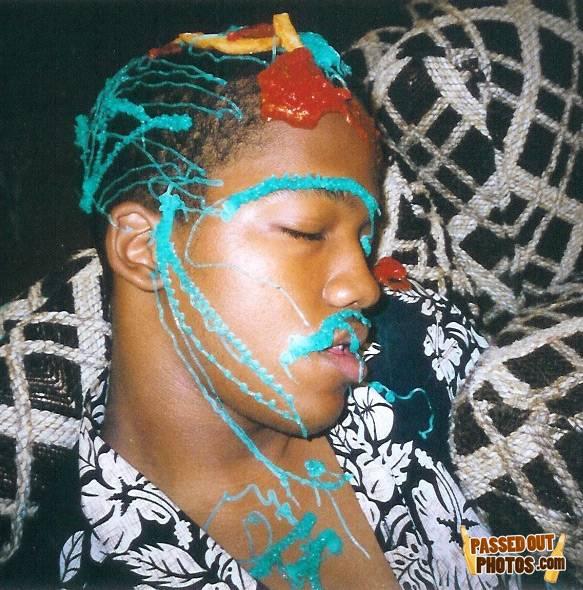 Passedout-photos-1219293916-57830