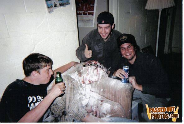Passedout-photos-1219293920-97430