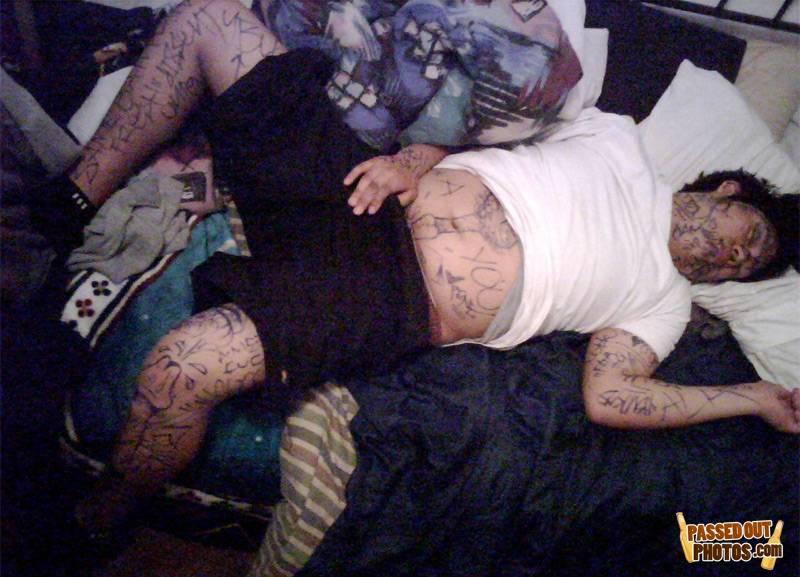 Passedout-photos-1219385133-87597