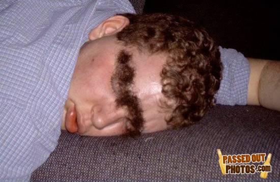 Passedout-photos-1221358446-79598