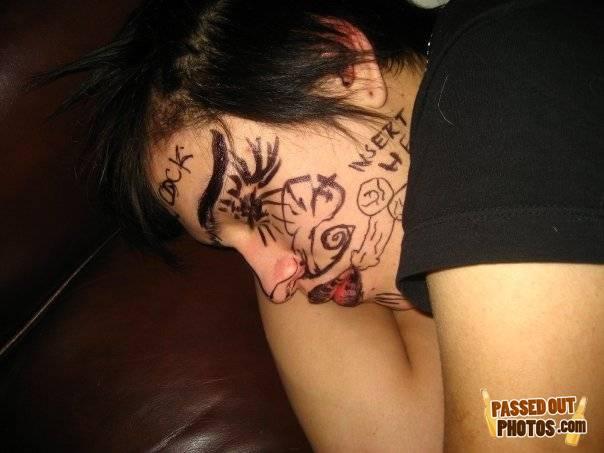 Passedout-photos-1229406707-48949